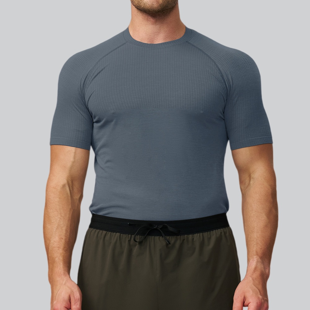 Men's Solid Color Sports T-shi - Sports Equipment Logo 评论和价格