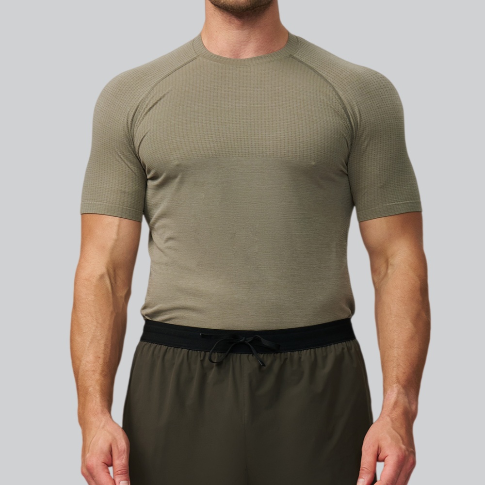 Men's Solid Color Sports T-shi - Sports Equipment Logo 评论和价格