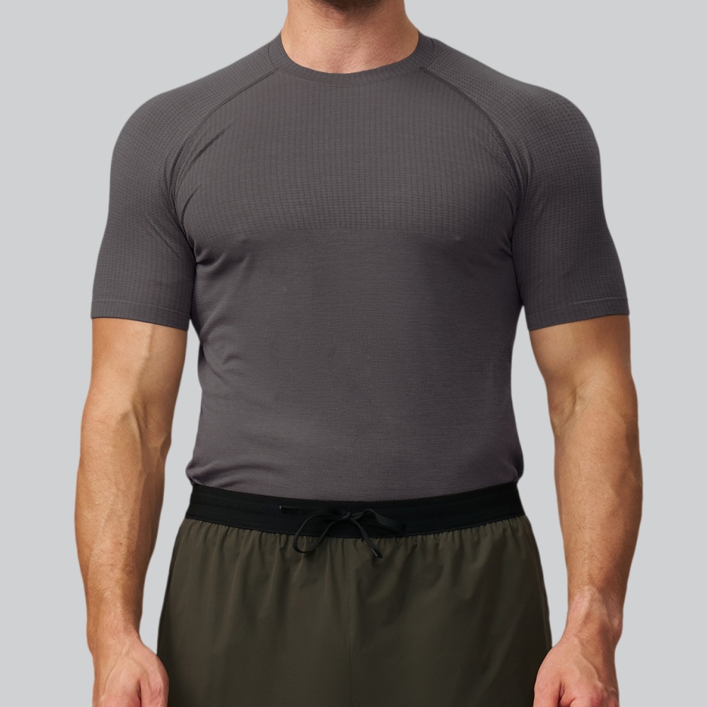 Men's Solid Color Sports T-shi - Sports Equipment Logo 评论和价格